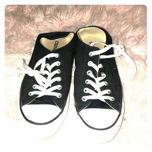 Converse black